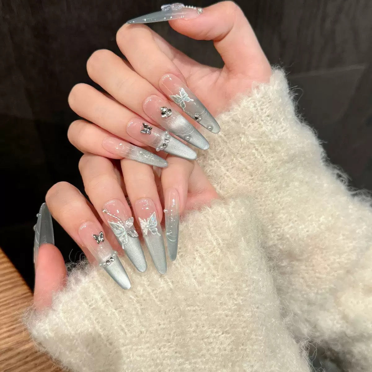 false nails