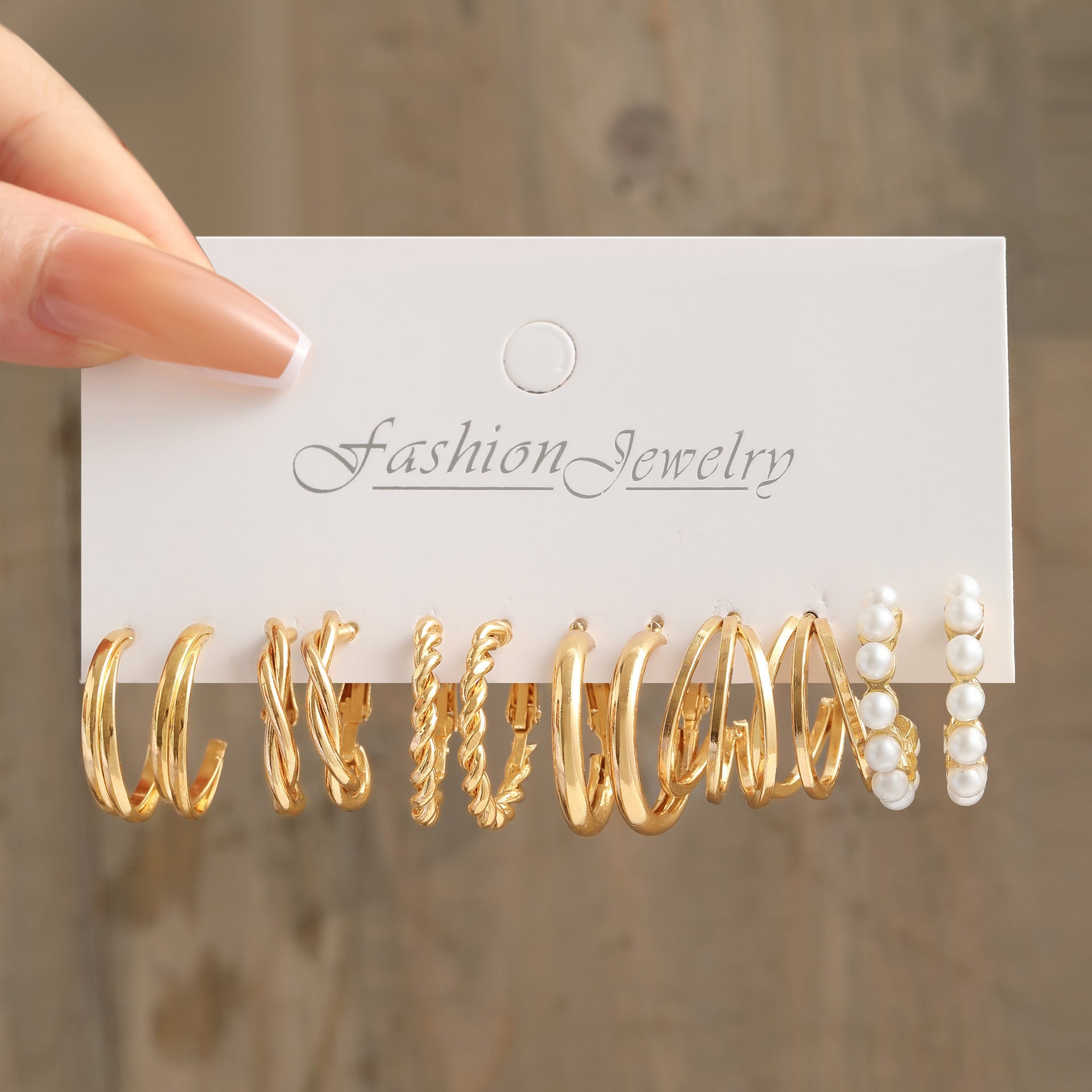 Fashion Pearl and Alloy Earrings Set