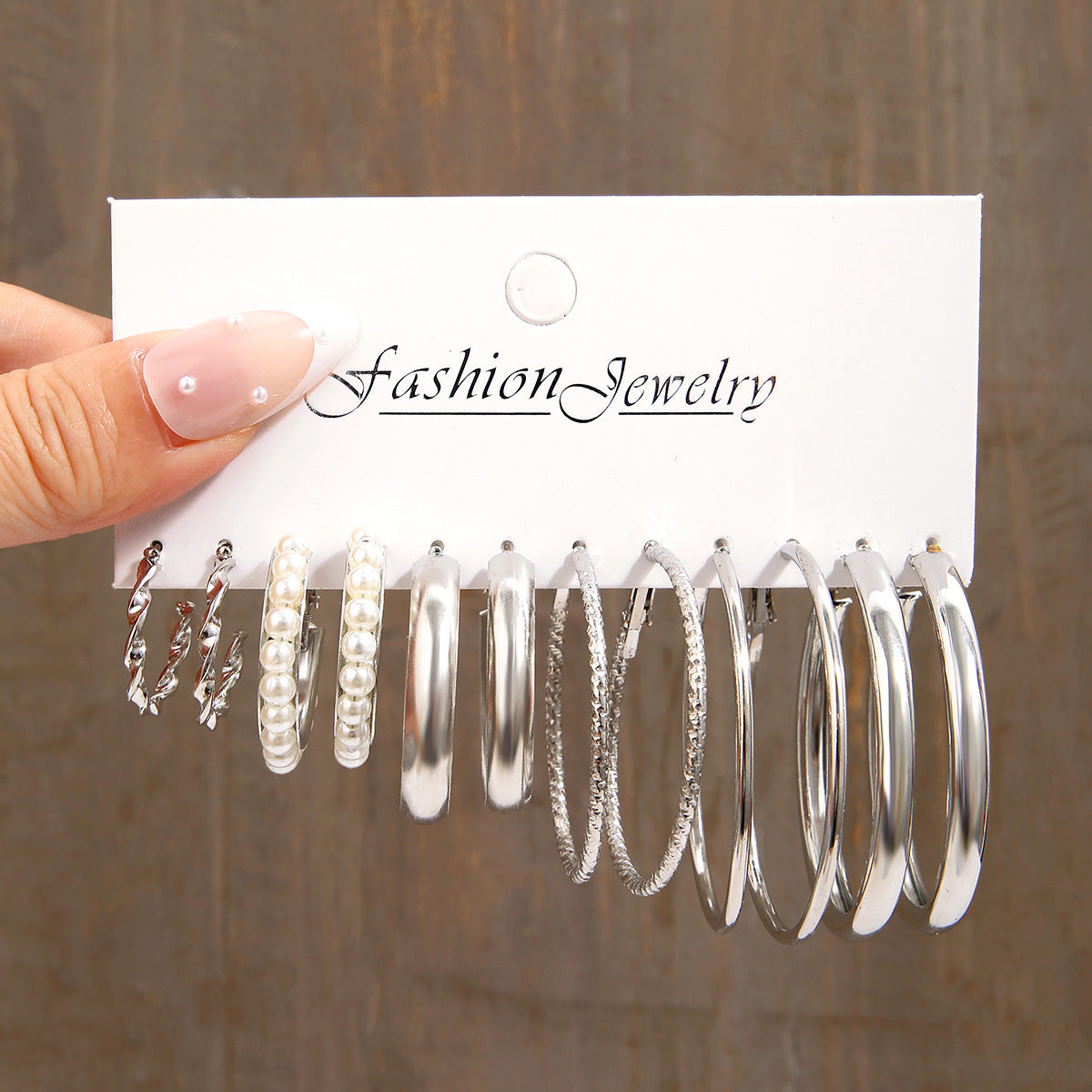Fashion Pearl and Alloy Earrings Set
